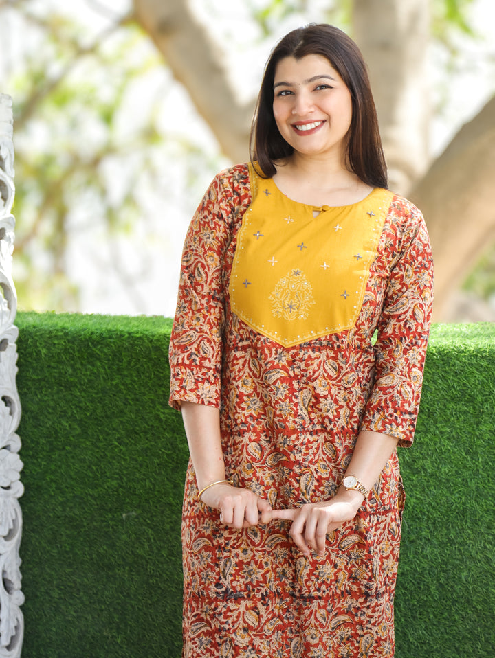 Sajni Dijon Yellow Floral Thread Work Yoke with Kalamkari Printed Cotton 2 PIece Set