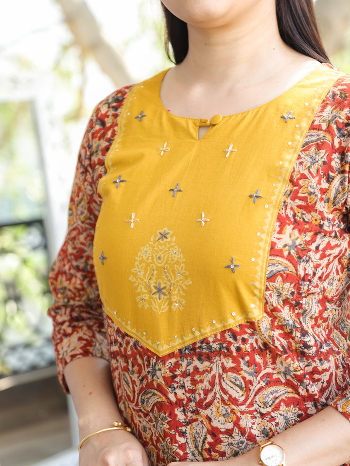 Sajni Dijon Yellow Floral Thread Work Yoke with Kalamkari Printed Cotton 2 PIece Set