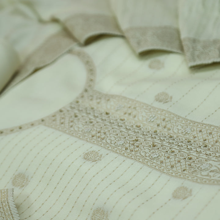 फ़रमान Cream White with All Over Zari Weaved Work Semi Pashmina Winter Set