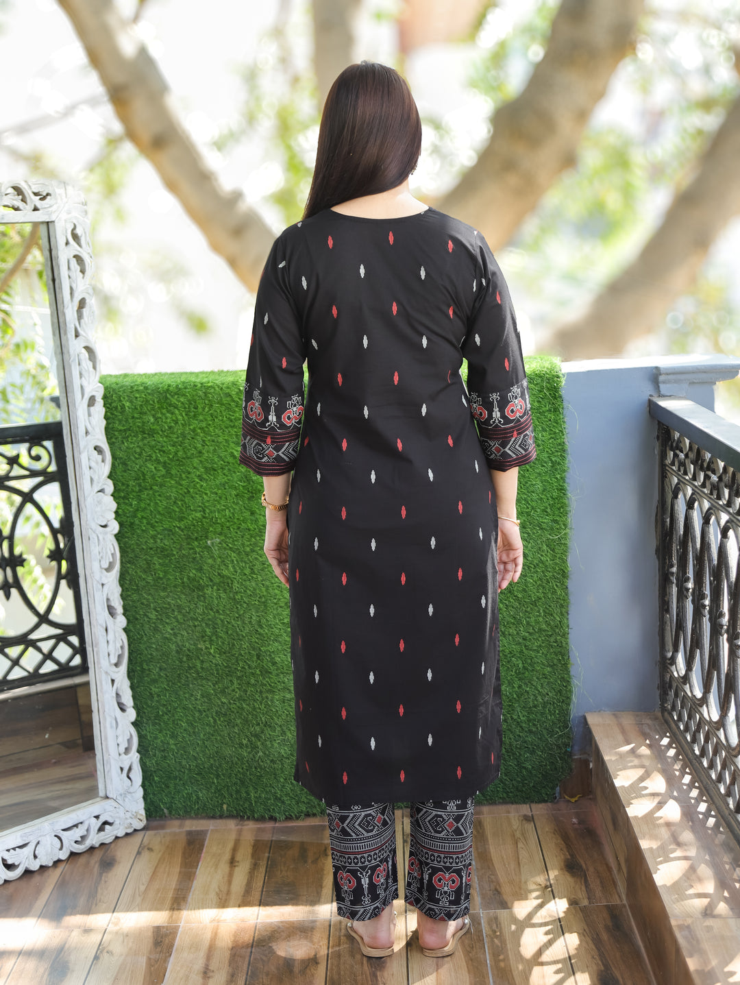 Mishthi Ebony Black V NeckThread Work Pigment Printed Work Cotton 2 Piece Set