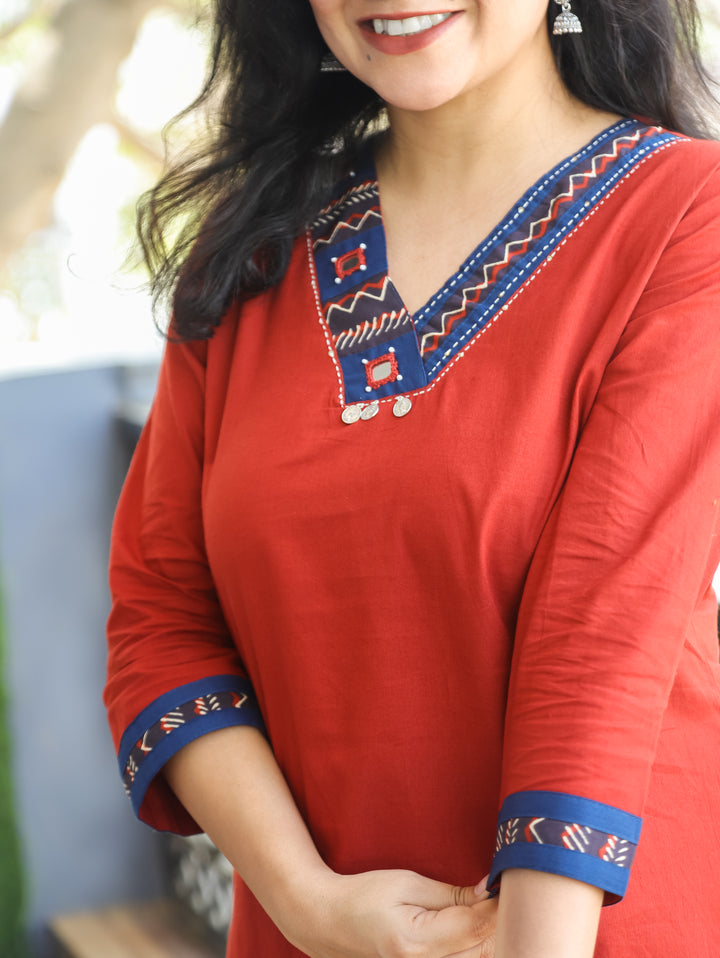 Shally Burnt Rust V Neck Hand Work WIth Lace Patch Short Cotton Kurti