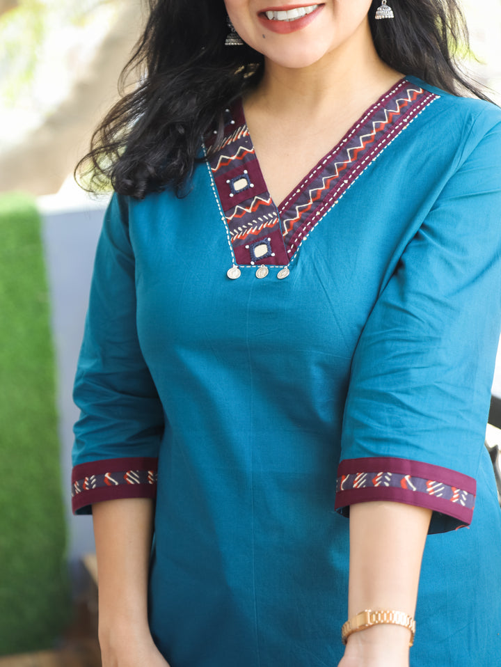Shally Aqua Teal V Neck Hand Work WIth Lace Patch Short Cotton Kurti