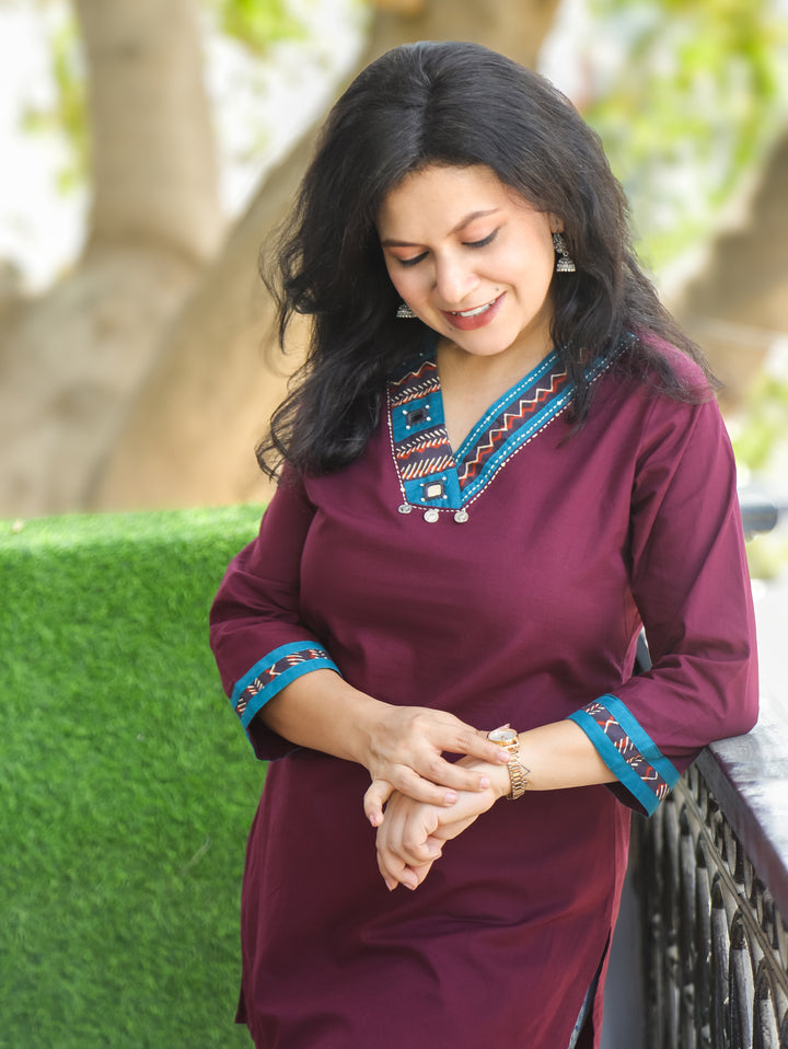Shally Burgundy Wine V Neck Hand Work WIth Lace Patch Short Cotton Kurti