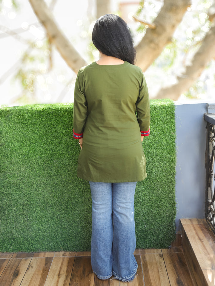 Shally Forest Green V Neck Hand Work WIth Lace Patch Short Cotton Kurti