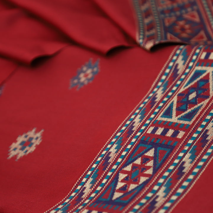 साध्गी Maroon Red All Over Kullu Weaved Hem Semi Pashmina Winter Set