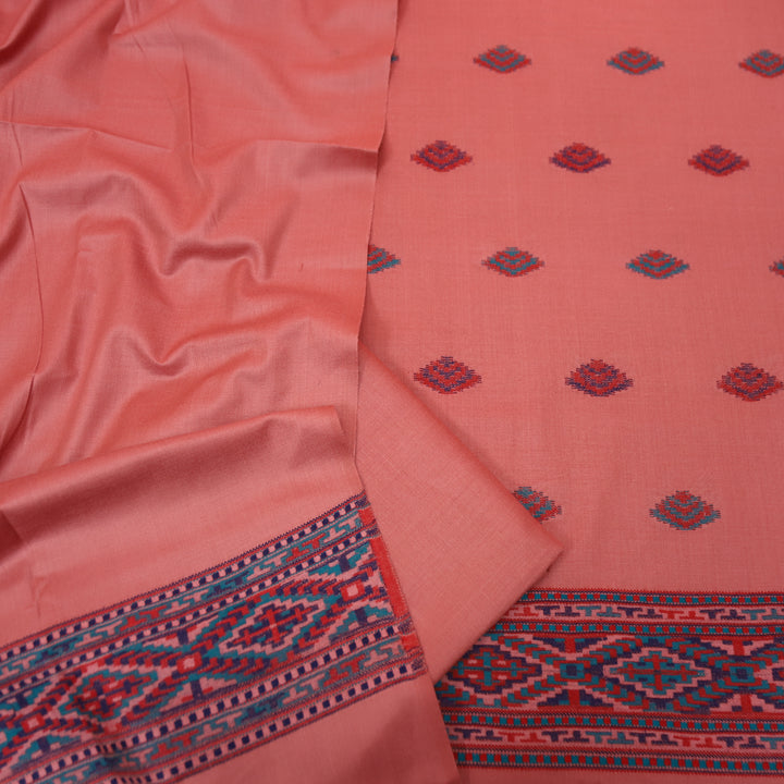 साध्गी Soft Mauve All Over Kullu Weaved Hem Semi Pashmina Winter Set