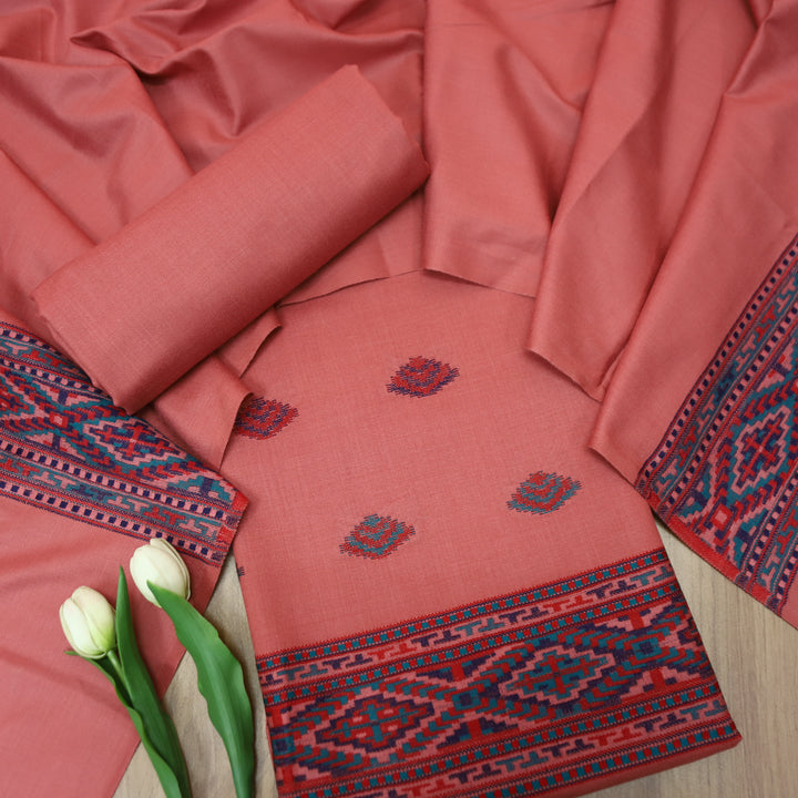 साध्गी Soft Mauve All Over Kullu Weaved Hem Semi Pashmina Winter Set