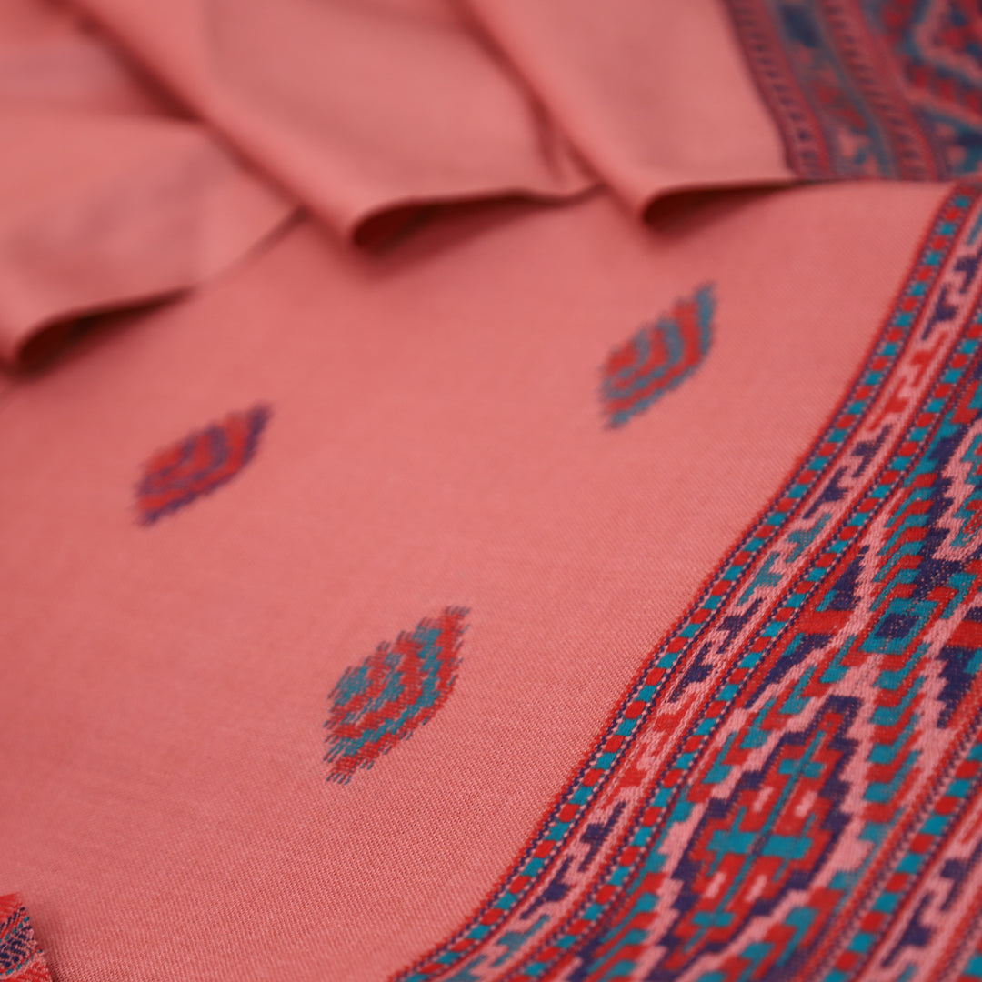 साध्गी Soft Mauve All Over Kullu Weaved Hem Semi Pashmina Winter Set