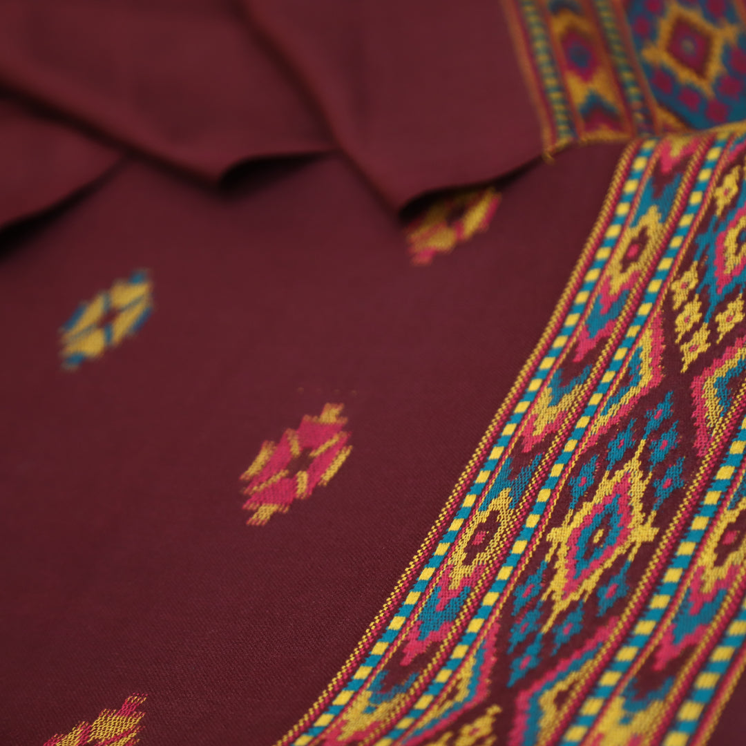 साध्गी Burgundy Wine All Over Kullu Weaved Hem Semi Pashmina Winter Set