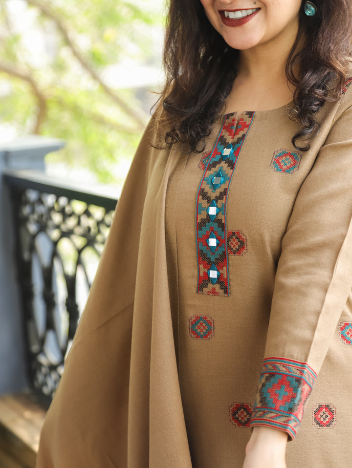 शैलजा San Tan Beige Round Neck Kullu Weaved Semi Pashmina Winter 3 Piece Set