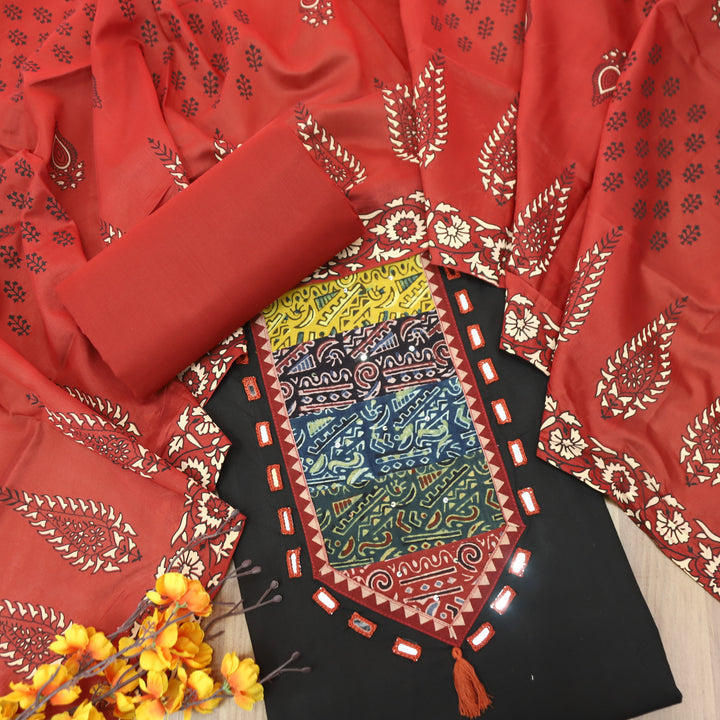 Saheli Ebony Black Mirror With Printed Yoke Cotton Set