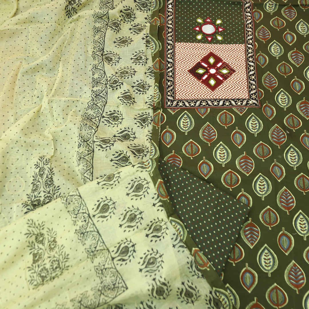 Seyri Pine Green Kutch Patch with Mirror Work Leaf Print Cotton Set