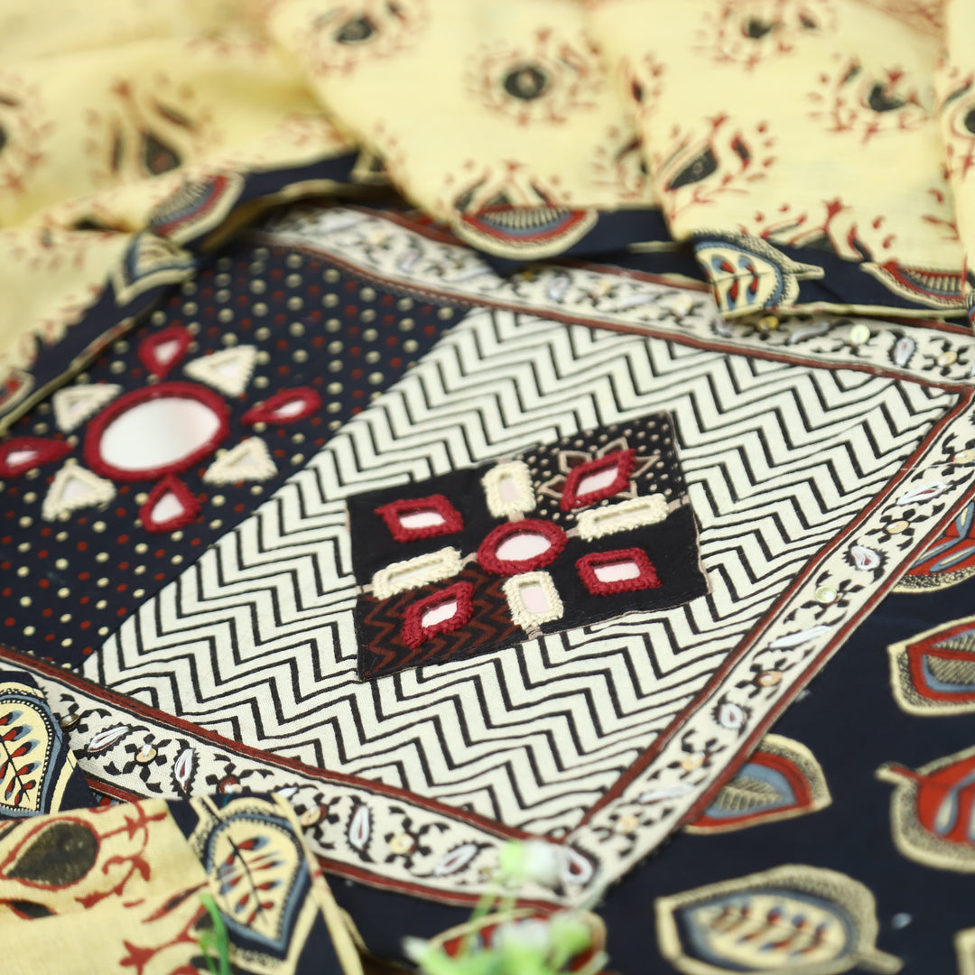 Seyri Oil Black Kutch Patch with Mirror Work Leaf Print Cotton Set