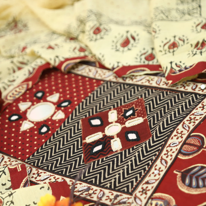 Seyri Berry Red Kutch Patch with Mirror Work Leaf Print Cotton Set