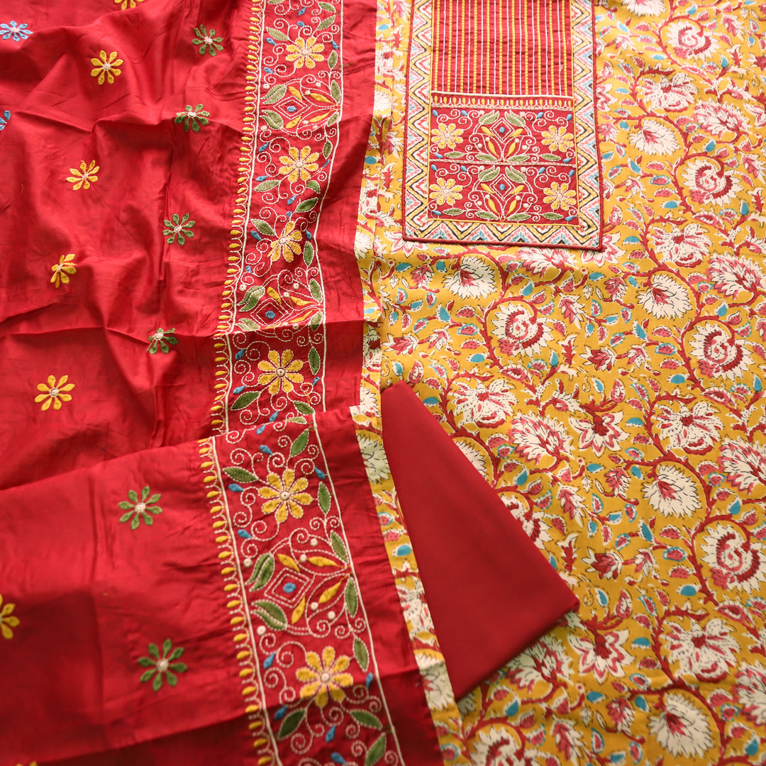 Mohini Dijon Yellow Embroidered Yoke on Kalamkari Printed Cotton Set