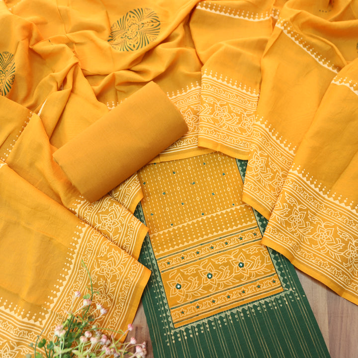 Bansi Pine Green Batik Printed Yoke in Weaved Cotton Set