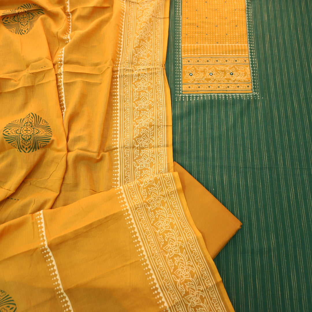 Bansi Pine Green Batik Printed Yoke in Weaved Cotton Set
