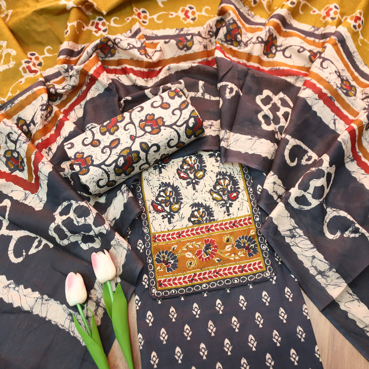 Noorani Navy Blue French Knot Neck Yoke Printed Cotton Set