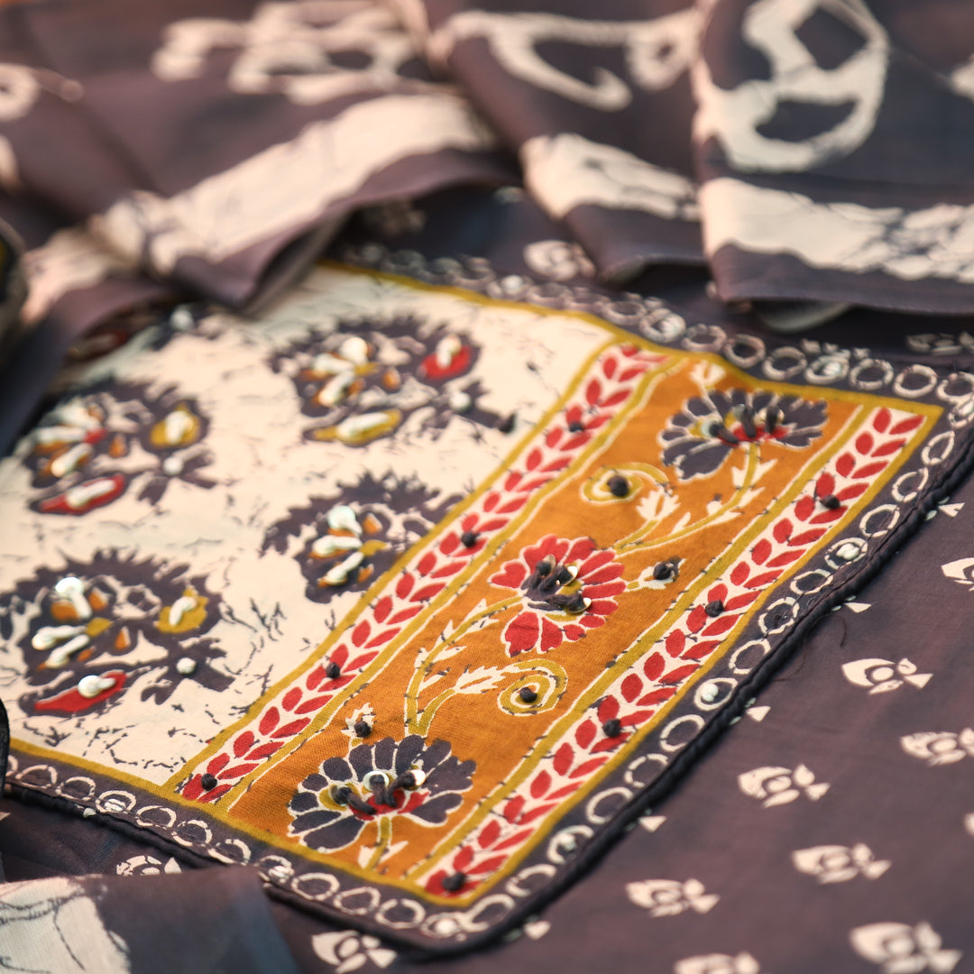 Noorani Navy Blue French Knot Neck Yoke Printed Cotton Set