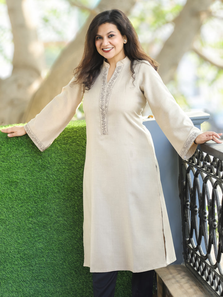 Reenaya Shell White Ban Collar with Floral Embroidered Patch Fleece Winter Kurti