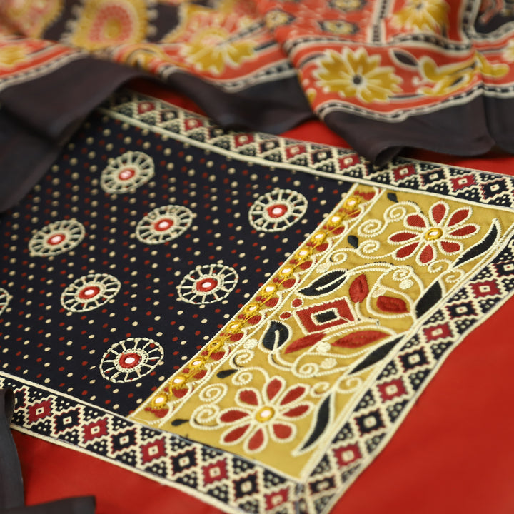 Sohni Red with Black Kutch Embroidered with Patra Work Jam Cotton Set