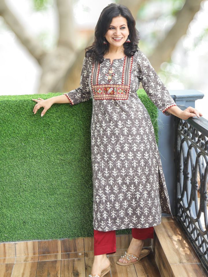 Gauri Kashish Kutch Mirror Dabu Cotton Kurti
