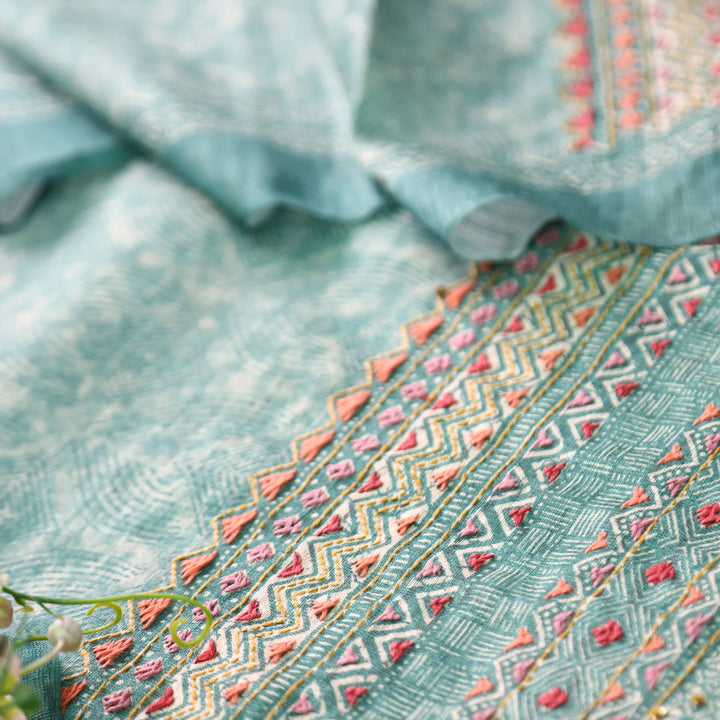 Iswah Sea Form Aqua  Embroidered Hem Linen Suit Set