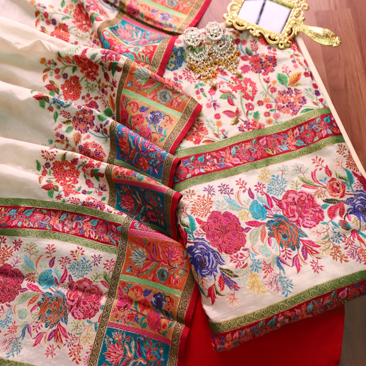 Saraayah Cream Luxe Pochampally Print in Pogishan Jacquard Weaved Gajji Silk Set