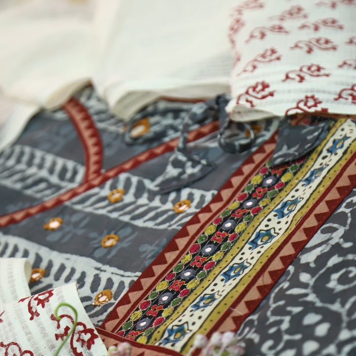 Galliyaan Fossil Grey Angrkha Neck with Mirror in Dabu Printed Cotton Suit Set