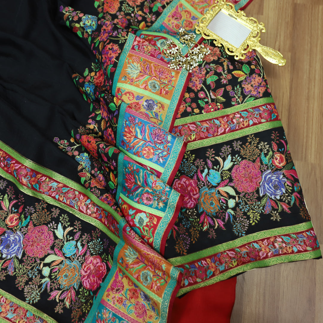 Saraayah Black Luxe Pochampally Print in Pogishan Jacquard Weaved Gajji Silk Set