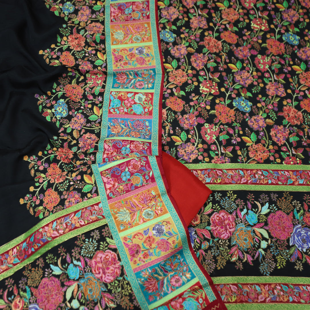 Saraayah Black Luxe Pochampally Print in Pogishan Jacquard Weaved Gajji Silk Set