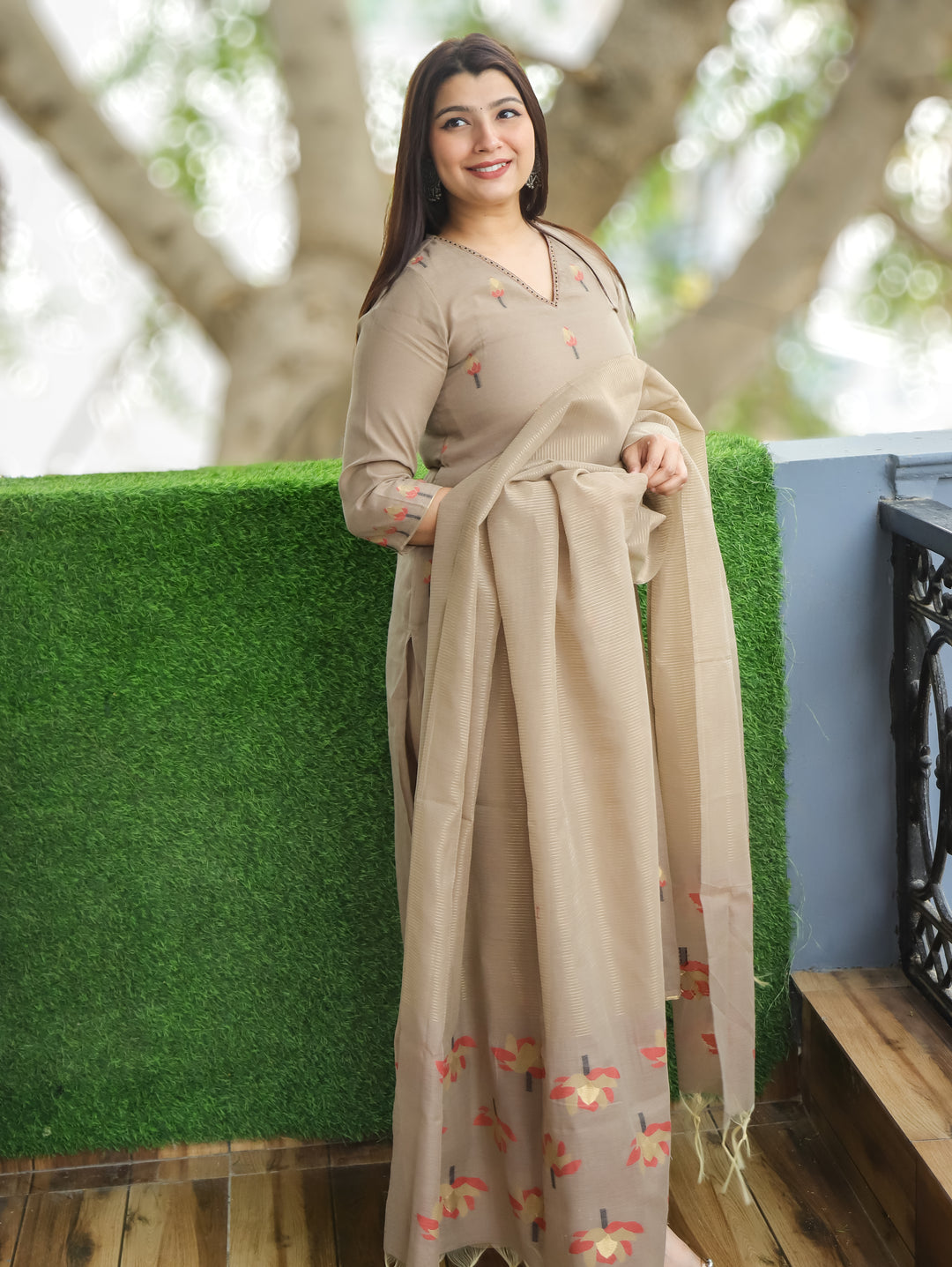 Samara Chiku V Neck Pichwai Print Chanderi 3 Piece Set