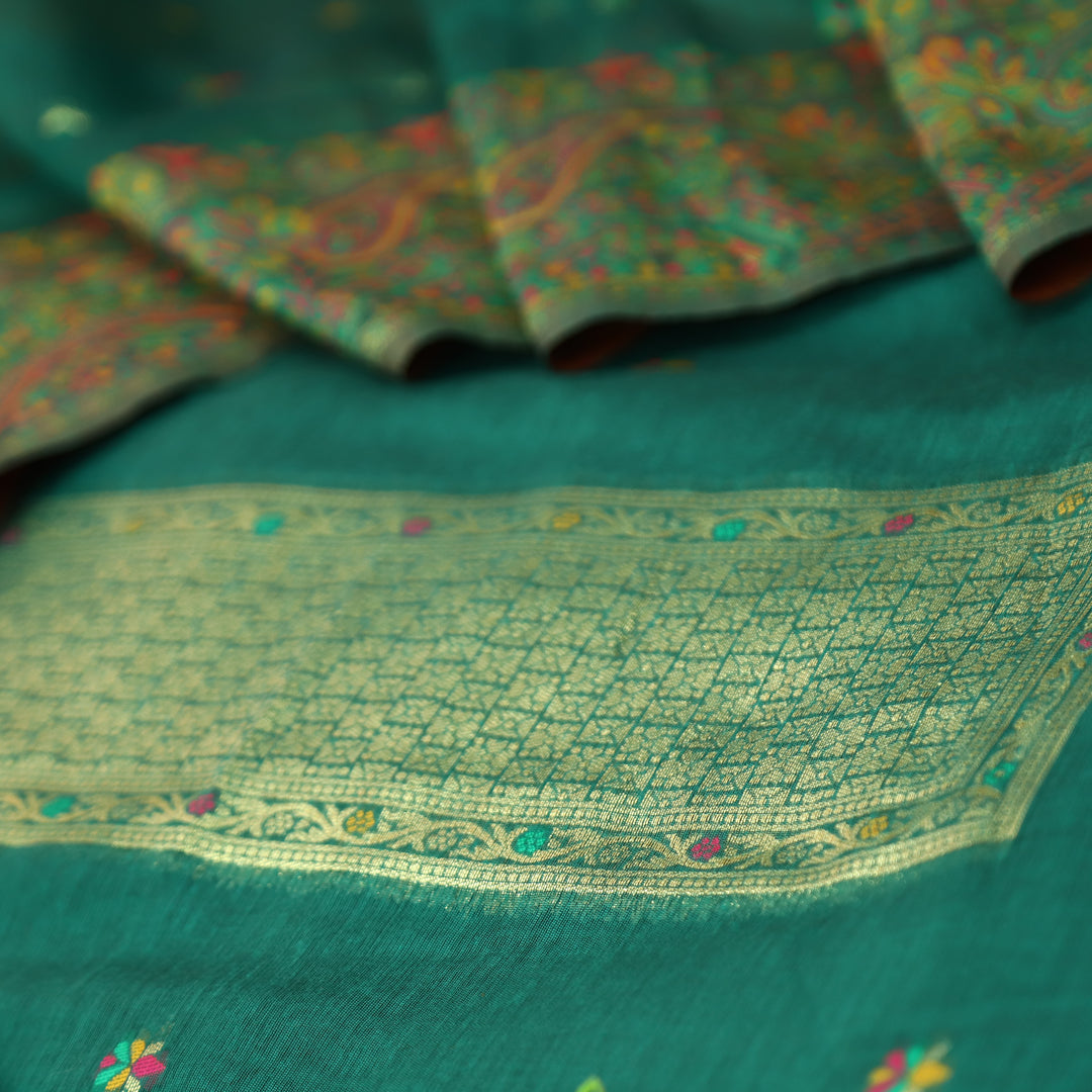 Hamsafar Emerald Green Thread with Zari Authentic Jamdani Weaved Hem Suit Set