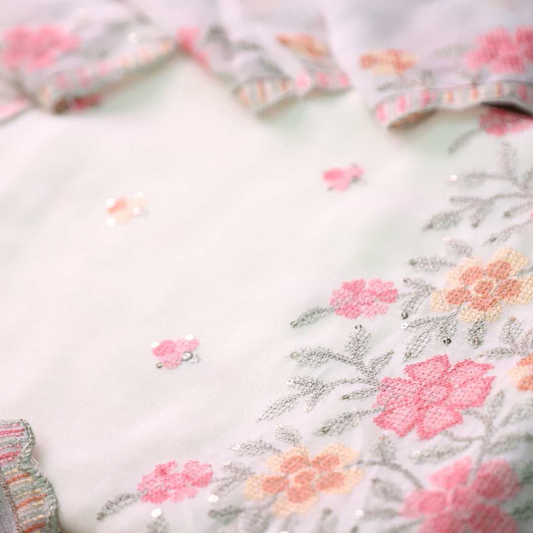 Kashvi Shell White Cross-Stitch Hemline Cotton Linen Set