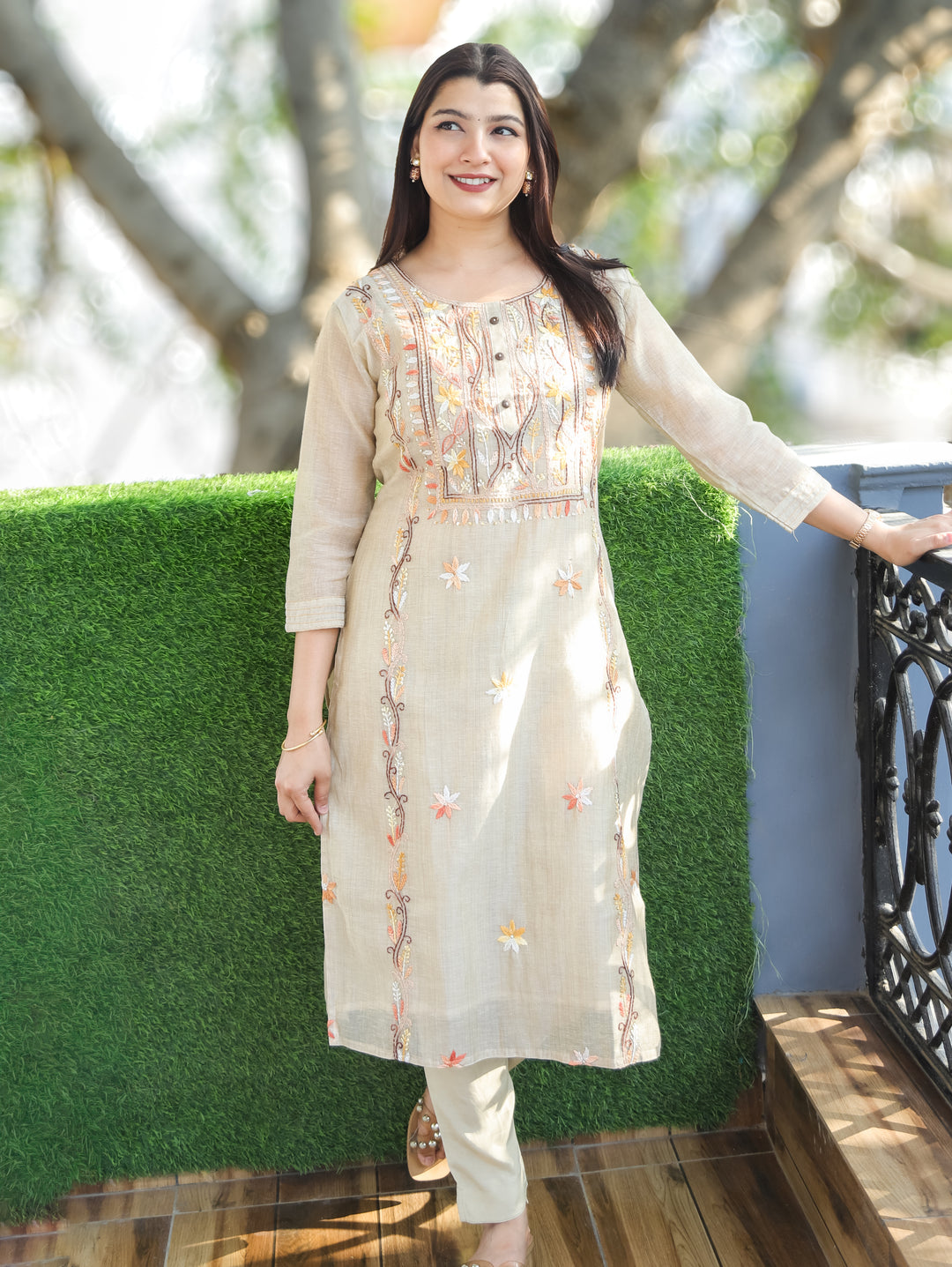 Mirha Sand Beige Kolkata Embroidered 2 Piece Set