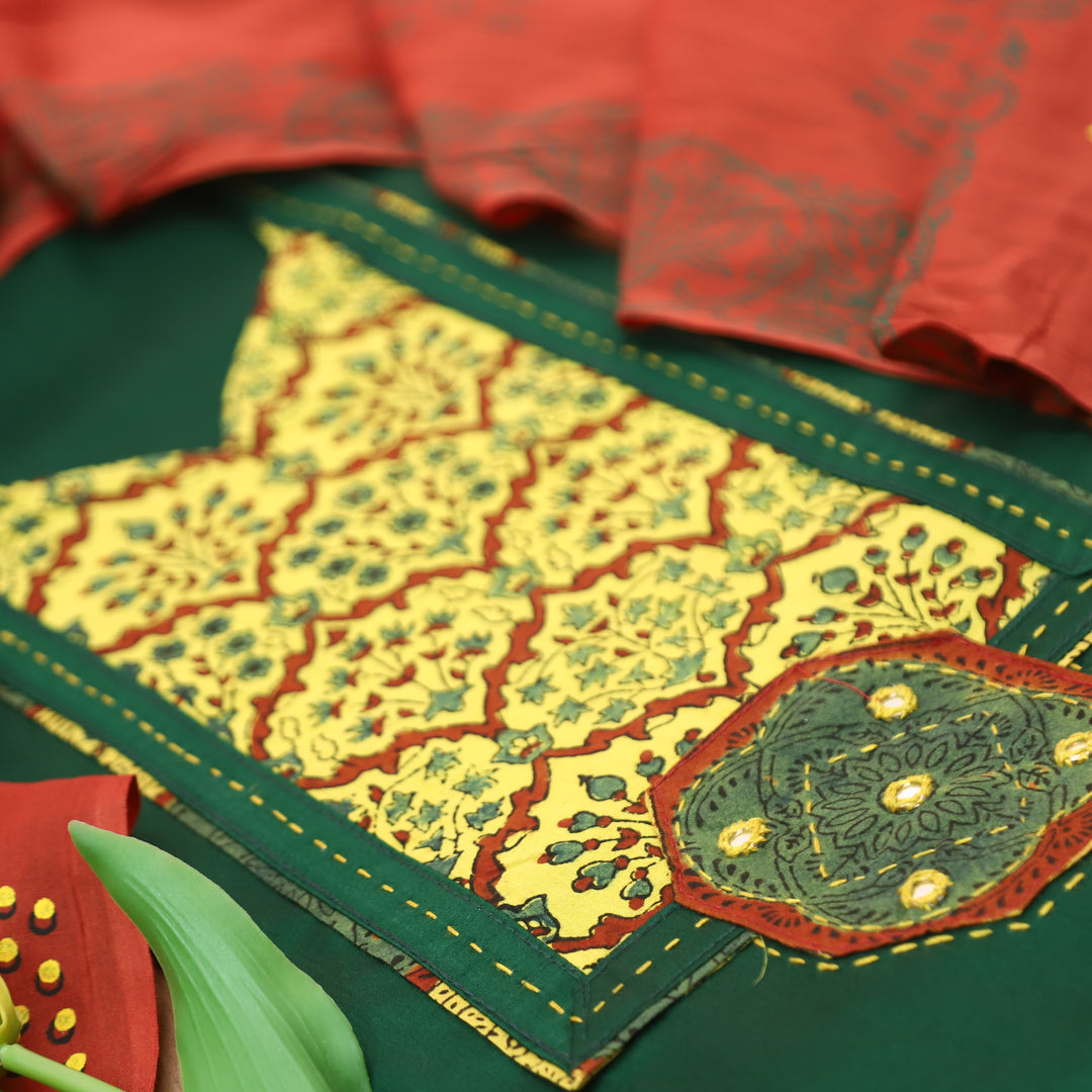Mira Emerald Green Kalamkari Printed Yoke Jam Cotton Set