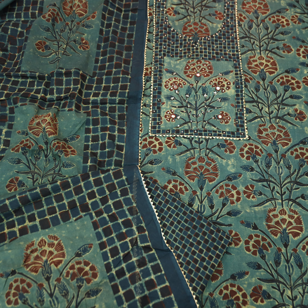 Kaashvi Azure Teal Sequine Print Yoke in Floral Printed Cotton Set