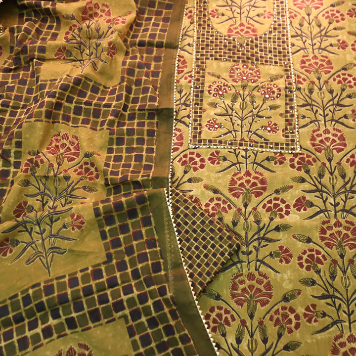 Kaashvi Dijon Yellow Sequine Print Yoke in Floral Printed Cotton Set