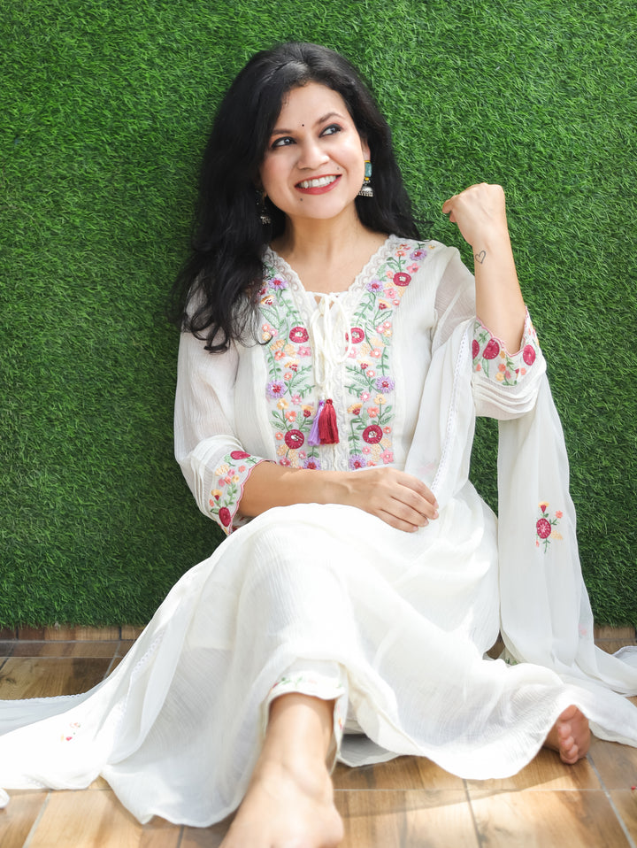 Hans Safed Embroiderd Chiffon 3 Piece Set