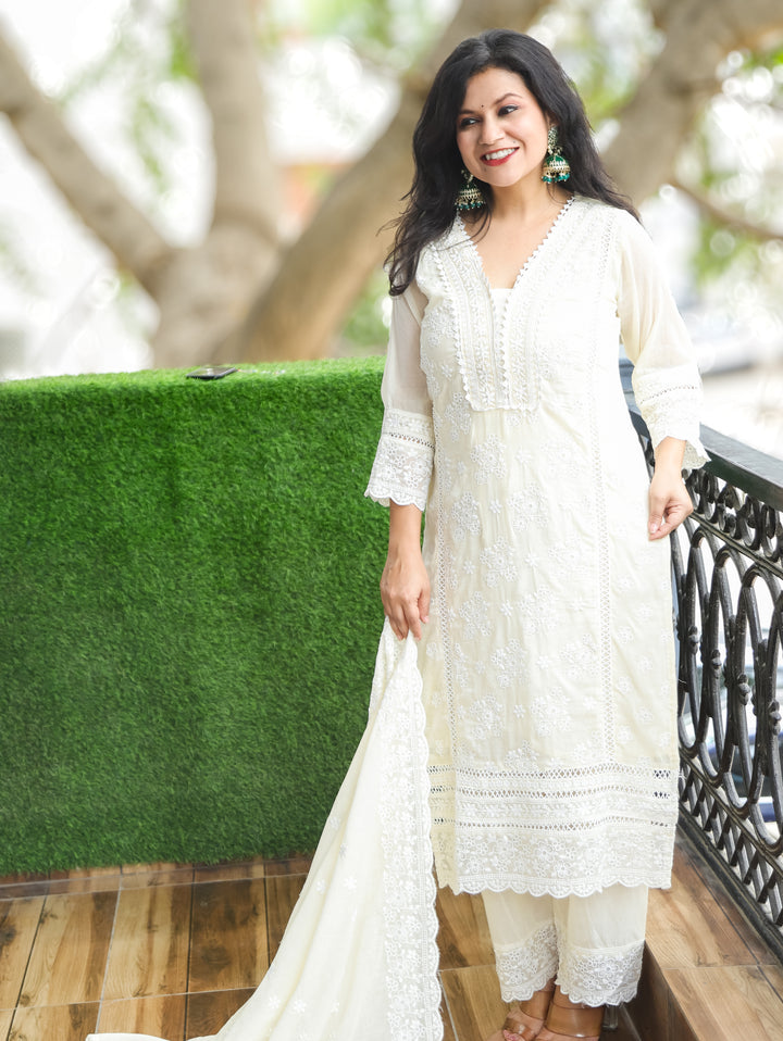 Pastel Safed Embroidered Mul Cotton 3 Piece Set