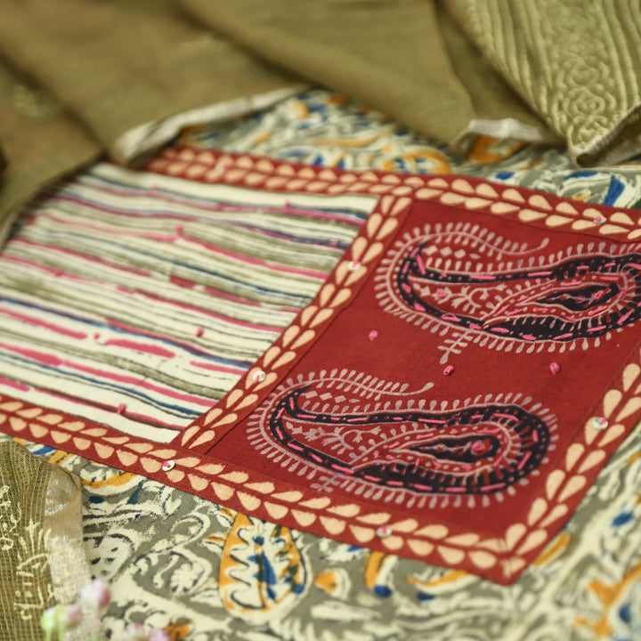 Bloom Olive Green Paisley Print Yoke Kalamkari Printed Cotton Set