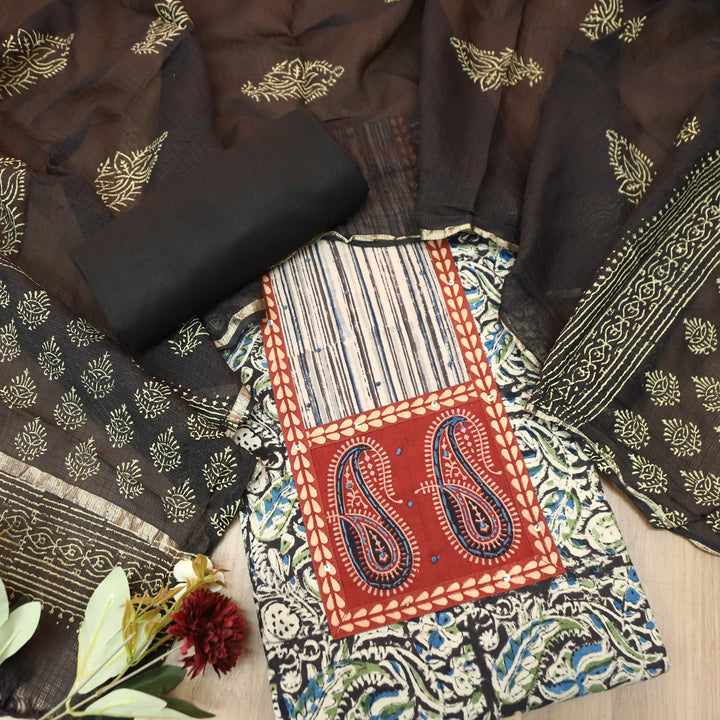 Bloom Faded Black Paisley Print Yoke Kalamkari Printed Cotton Set