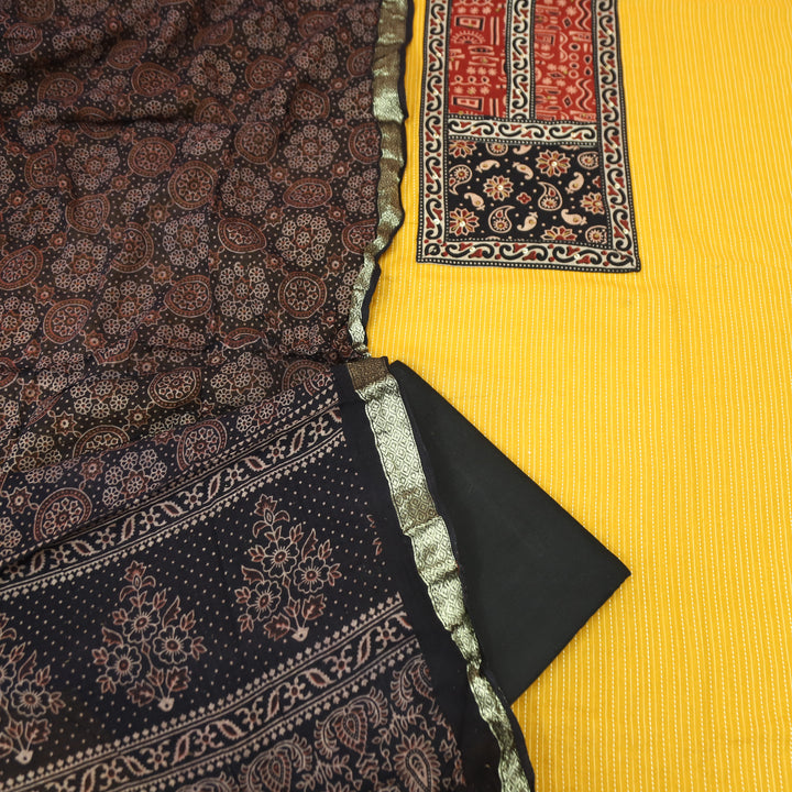 Maahi Corn Yellow Mirror Work Yoke in Running Cotton Set