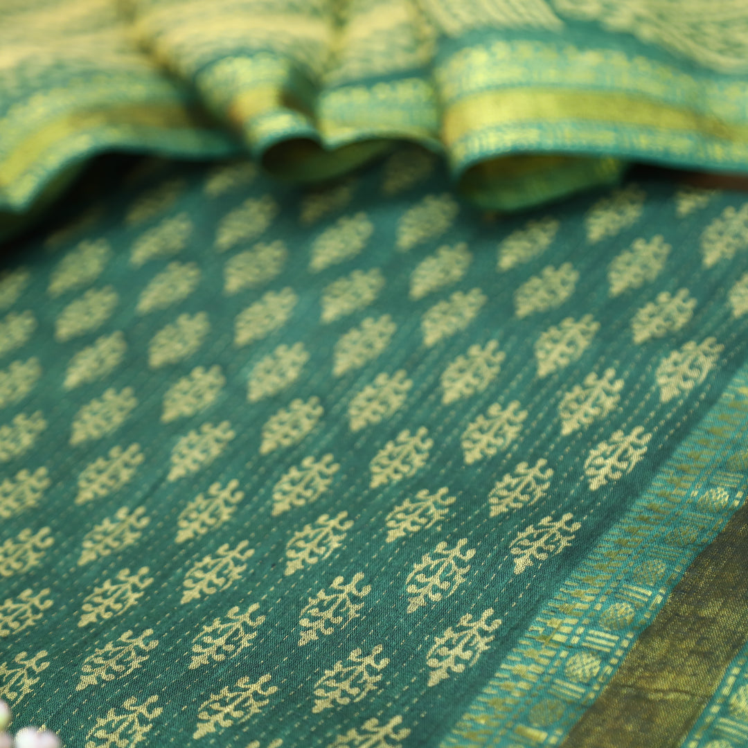 Inaya Emerlad Green Digital Printed Mangalgiri Hem Work Cotton Suit Set