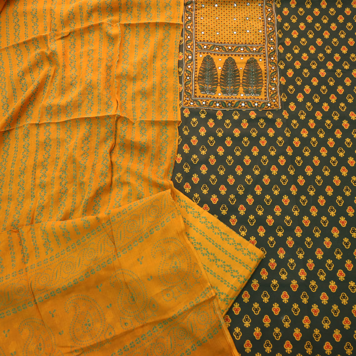 Sajjni Forest Green Patra Neck with Patch Ajrak Print Cotton Suit Set