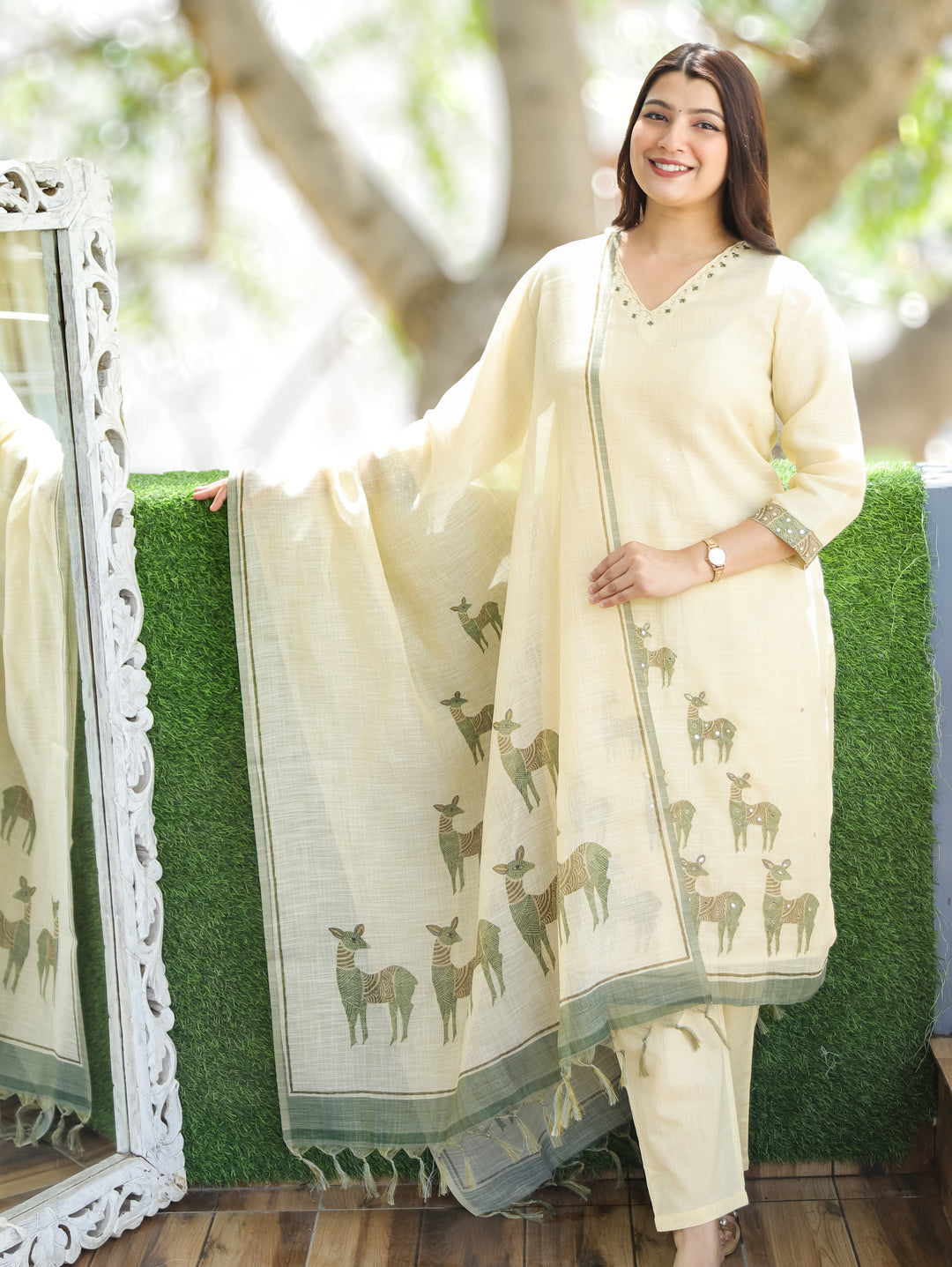 Iva Beige Green Deer Shimmer Tissue Linen 3 Piece Set
