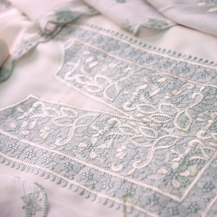 Mannat White with Green Thread Embroidered Neck Work Mul Chanderi Set