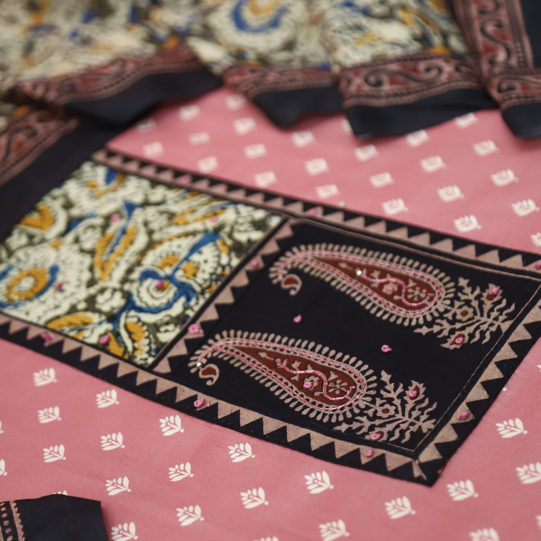 Ada Frosty Pink Kalamkari Yoke with French Knot Printed Jam Cotton Set