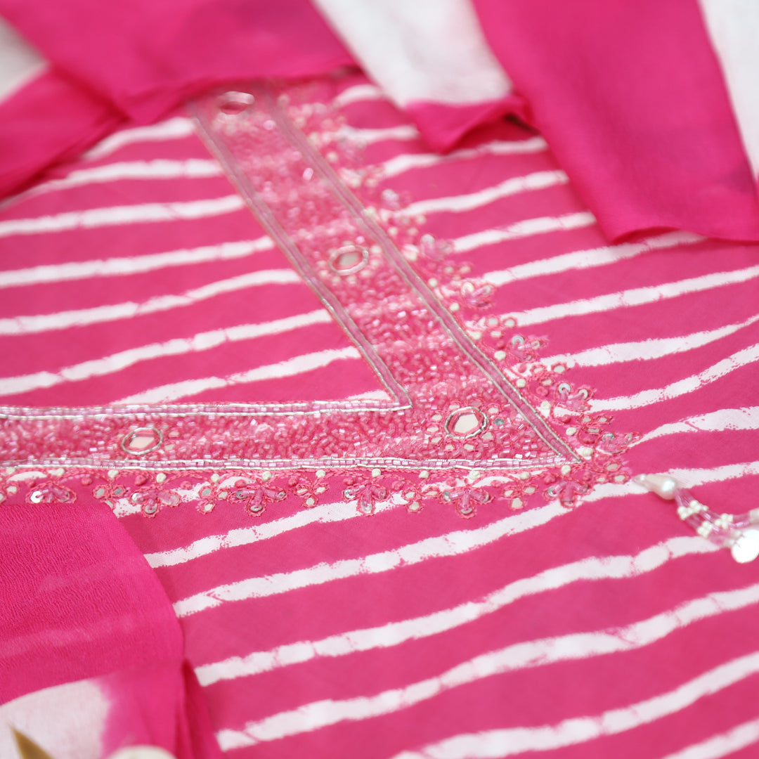 Sunheri Frosty Pink V Embellished Neck Leheriya Print Cotton Set