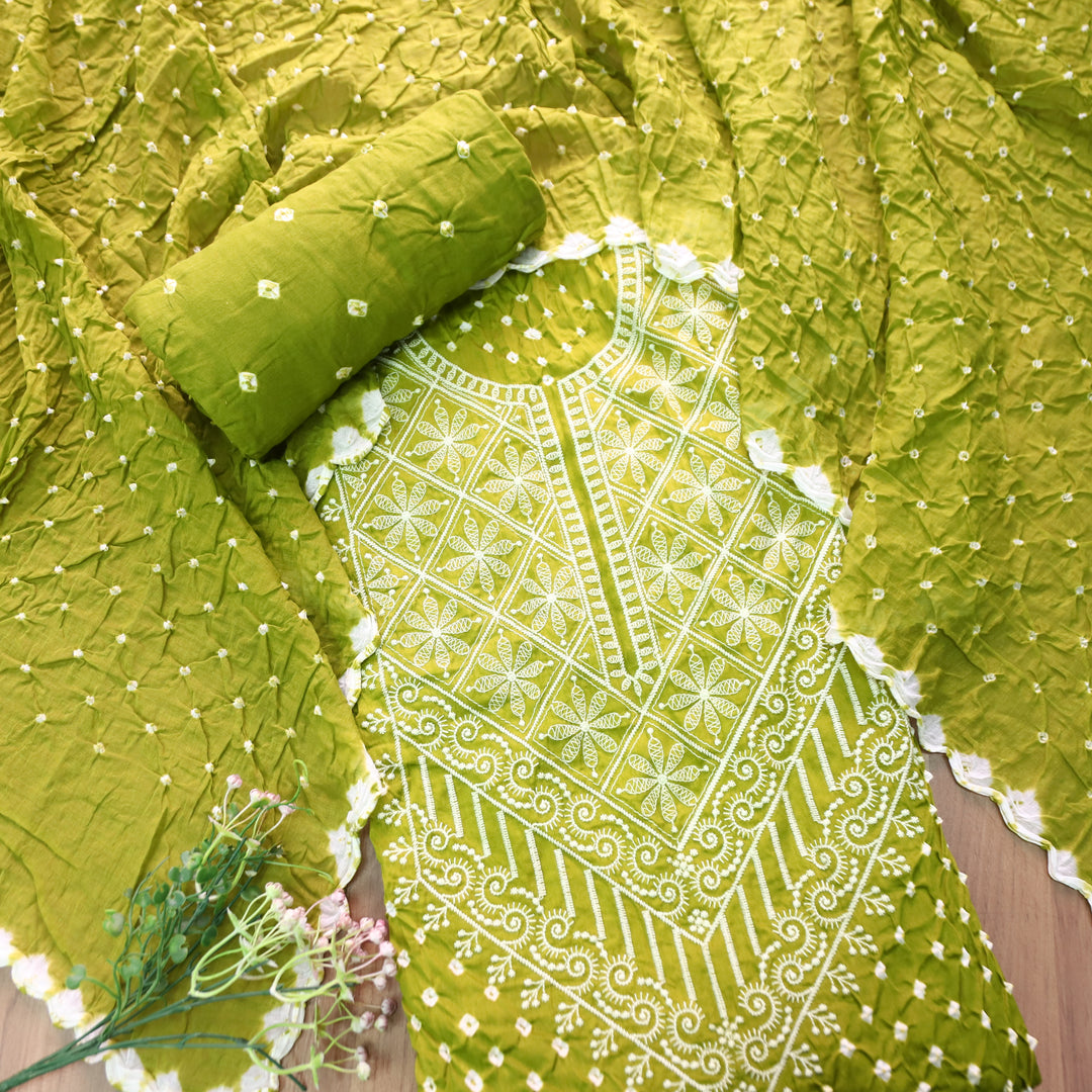 Bandegi Green Authentic Bandhej with Thread Neck Work Cotton Set